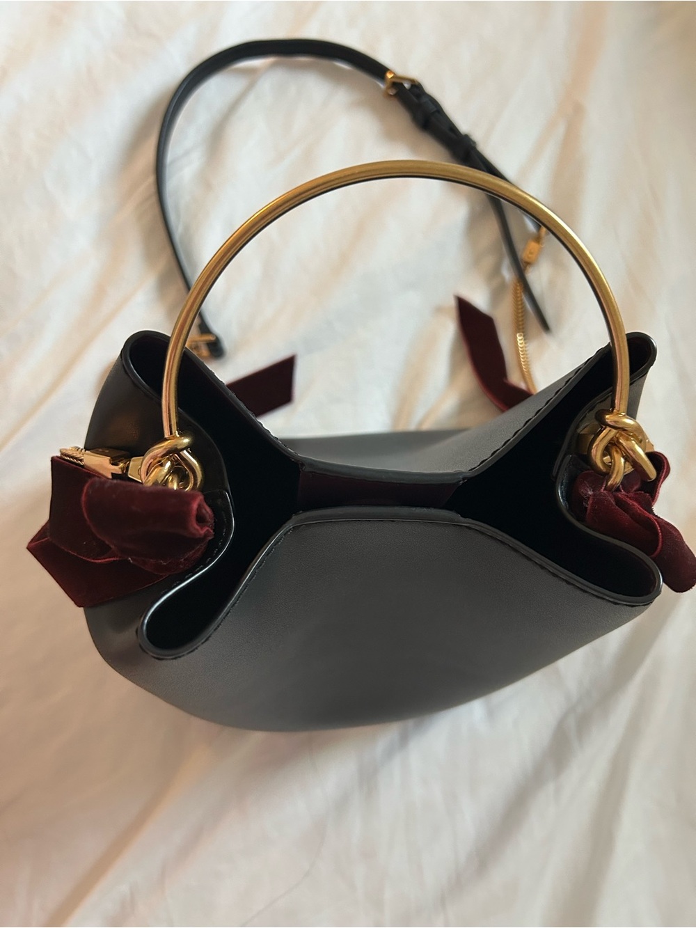 Charles & Keith Black Leather bucket bag - Picture 3 of 4